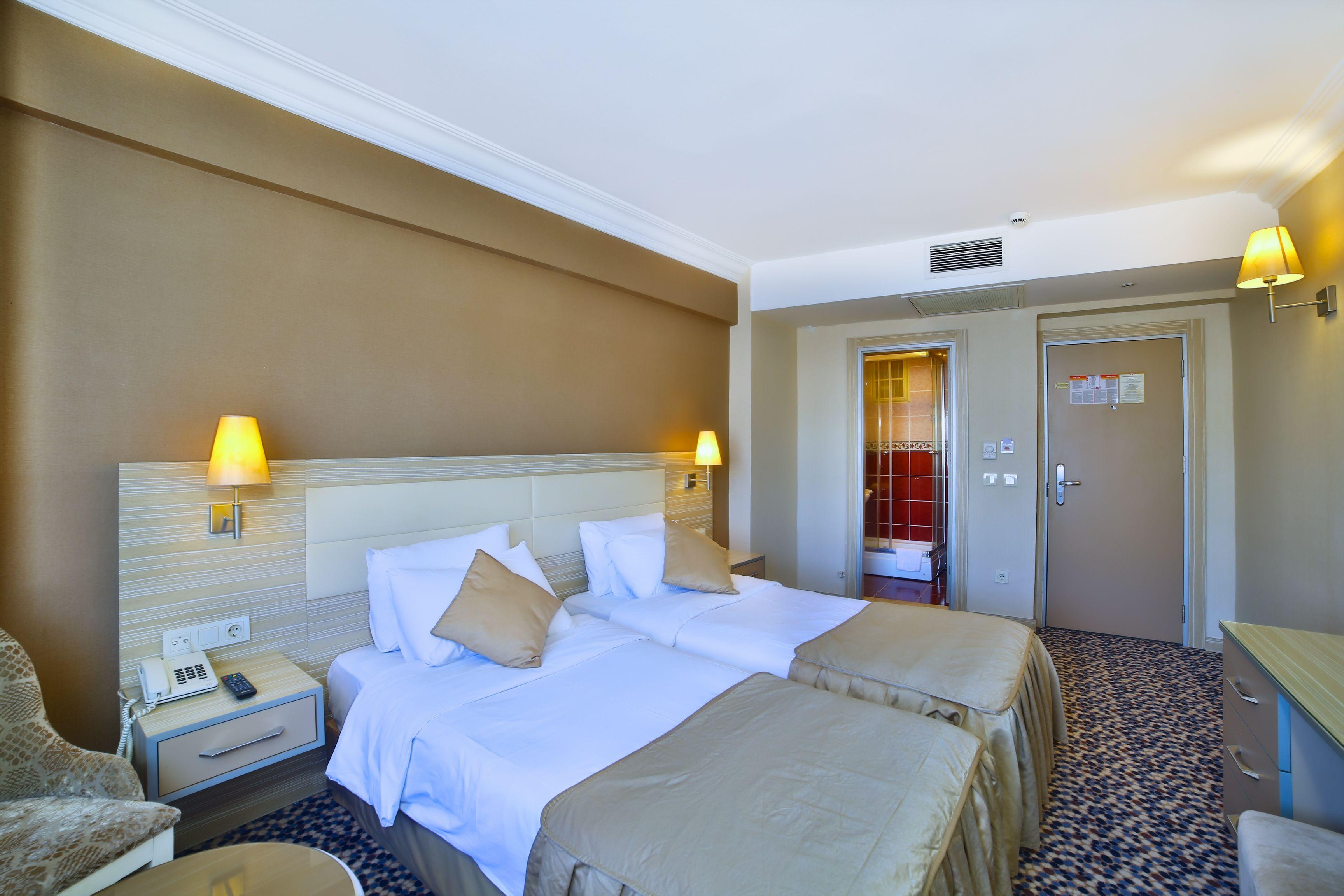 Hotel Grand Emin — Photos 1
